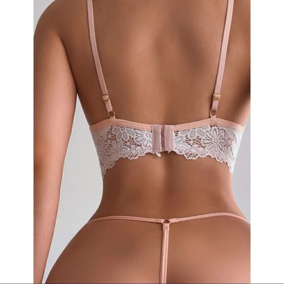 Sexy Soft Lace Lingerie Set - Picture 2 of 9